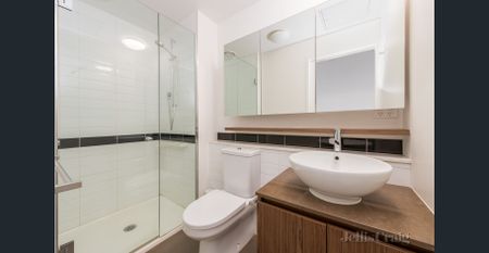 Stunning View From This Inner City Studio - Photo 5