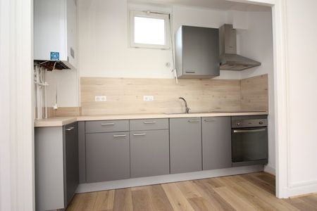 Location Appartement 2 pièces 44m² VICHY 03200 - Photo 2