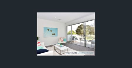 - Luxury - Lifestyle - - Photo 4