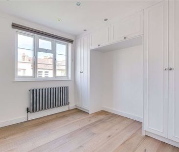 Bright and spacious four bedroom home located on Northcote Road - Photo 4