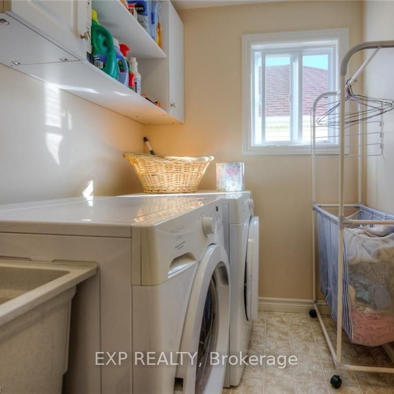 Detached Home For Lease | X8067904 - Photo 1