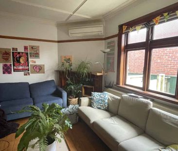 Character Home in Island Bay - Photo 2