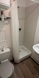 Location Appartement 1 pièce 20m² ST ETIENNE 42100 - Photo 4