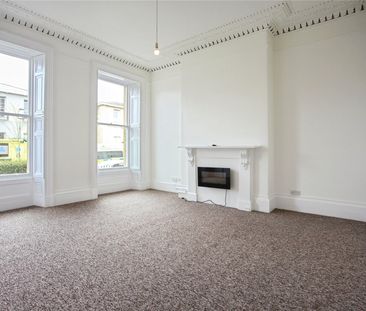 Carlton Street, - Photo 1
