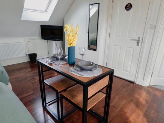 Studio Flat, Georgian Court, HA9 - Photo 1