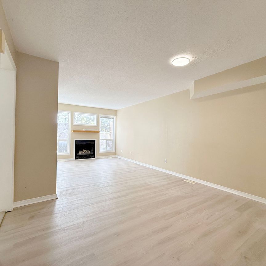 For Lease - 95 Hemlo Crescent, Kanata, Ontario - Photo 1