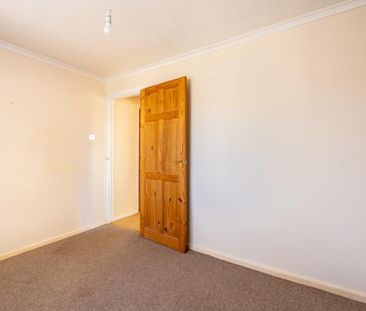 3 bedroom bungalow to rent - Photo 3