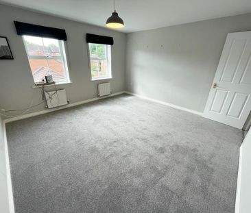 3 bedroom apartment to rent - Photo 4