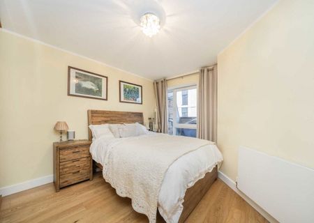 Chatfield Road, SW11 3SE, London - Photo 4