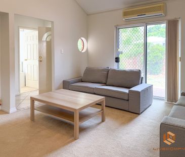 Victoria Park - Photo 3