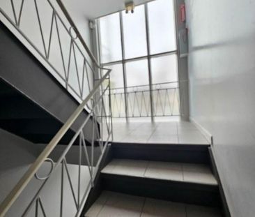 5 ½ LIBRE LE 1ER JUILLET 2026 - Photo 2