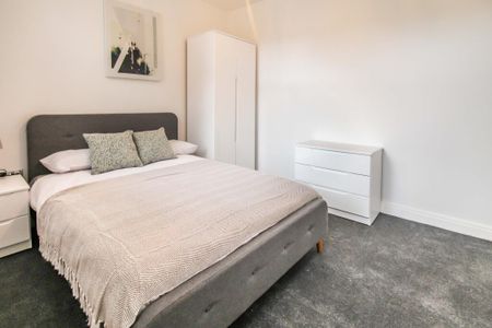 2 bedroom flat to rent - Photo 5