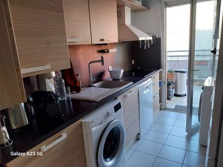 Beau trois pièces de 66m² avec terrasse de 14m² et parking - Photo 4