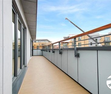 2 bedroom penthouse to rent - Photo 1
