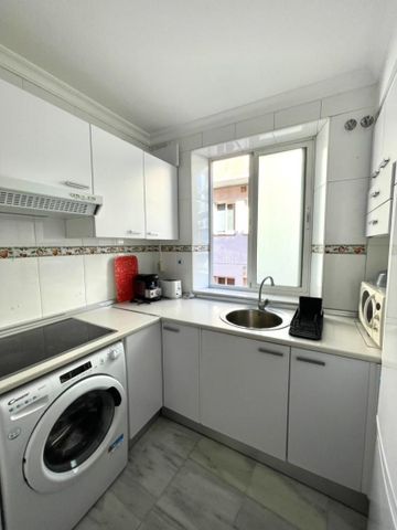 Piso de alquiler en Calle Matias Lara, 23, La Malagueta - Monte Sancha - Photo 3