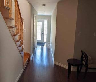 3 BDRM 2.5 washroom,main & upper of house at Victoria Pk subway - Photo 4