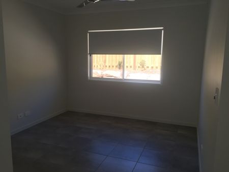 Beautiful Four Bedroom Home in Maudsland - Photo 5