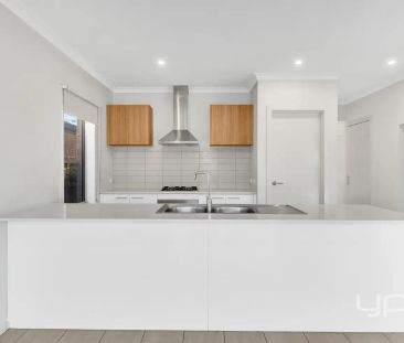 “Stylish Double-Storey Home Offering Space, Comfort & Coastal Lifes... - Photo 4