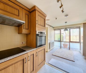 2 bedroom semi-detached house to rent - Photo 4