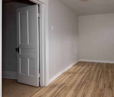 For Lease - 333 Millard Avenue Unit# Upper, Newmarket, Ontario - Photo 4