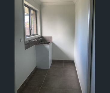 3 bedroom home in Tahmoor! - Photo 5