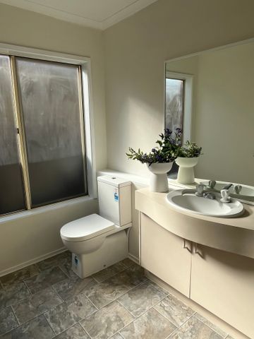 Roxburgh Park - Photo 3