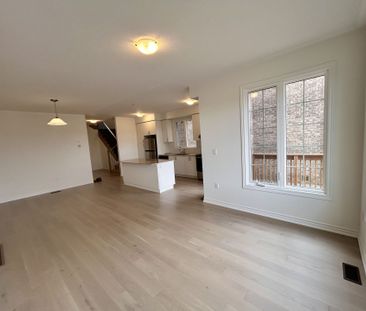 For Lease - 8 Bridgeland Drive, Whitby, Ontario - Photo 2