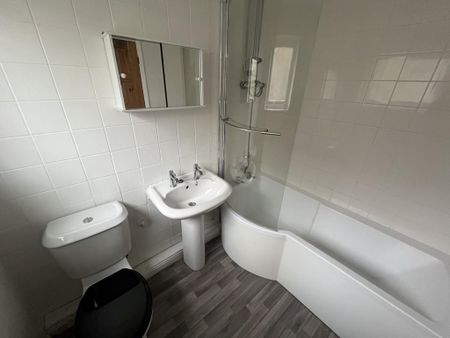 2 bedroom semi-detached bungalow to rent - Photo 5