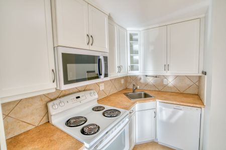 For Lease - 16 Sweetbriar Circle Unit# 1, Barrhaven, Ontario - Photo 4