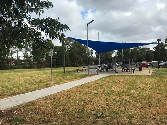 2 Bedroom Modern Unit - Photo 1