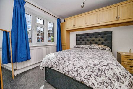 Russell Place - Photo 2