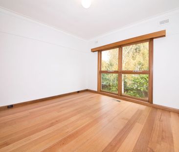 35B Retreat Rd, Hampton, Vic 3188 - Photo 6