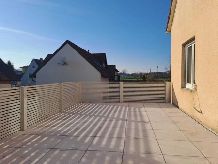NEUWERTIG- STILVOLL sonnige 2ZI mit Wohn-Terrasse,GARTEN,Top Lage - nahe Stadtzentrum - Photo 2