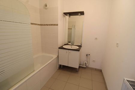 Location appartement 2 pièces 44.6 m² à Tourcoing (59200) BLANC SEAU - Photo 4