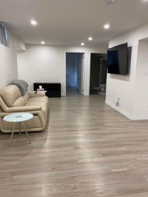 For Lease - 499 Beverley Glen Boulevard, Vaughan, Ontario - Photo 1