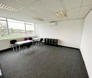 Property to rent - Photo 2