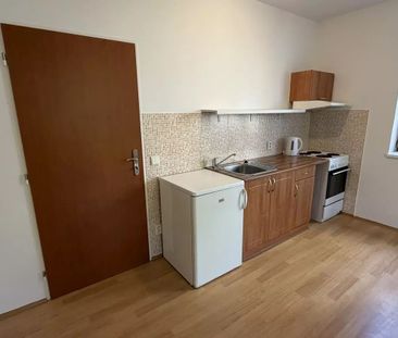 Pronájem bytu 1+kk ve Vrchlabí - Photo 2
