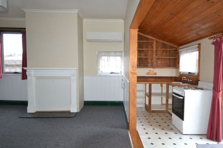 Cute and convenient? Live Here! - Photo 4