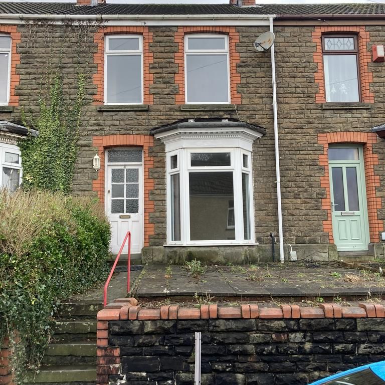 3 bedroom terraced house to rent - Photo 2