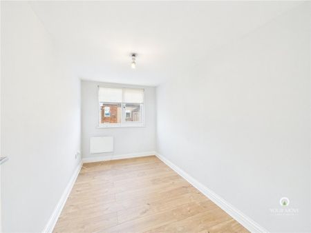 3 bedroom terraced house to rent - Photo 3