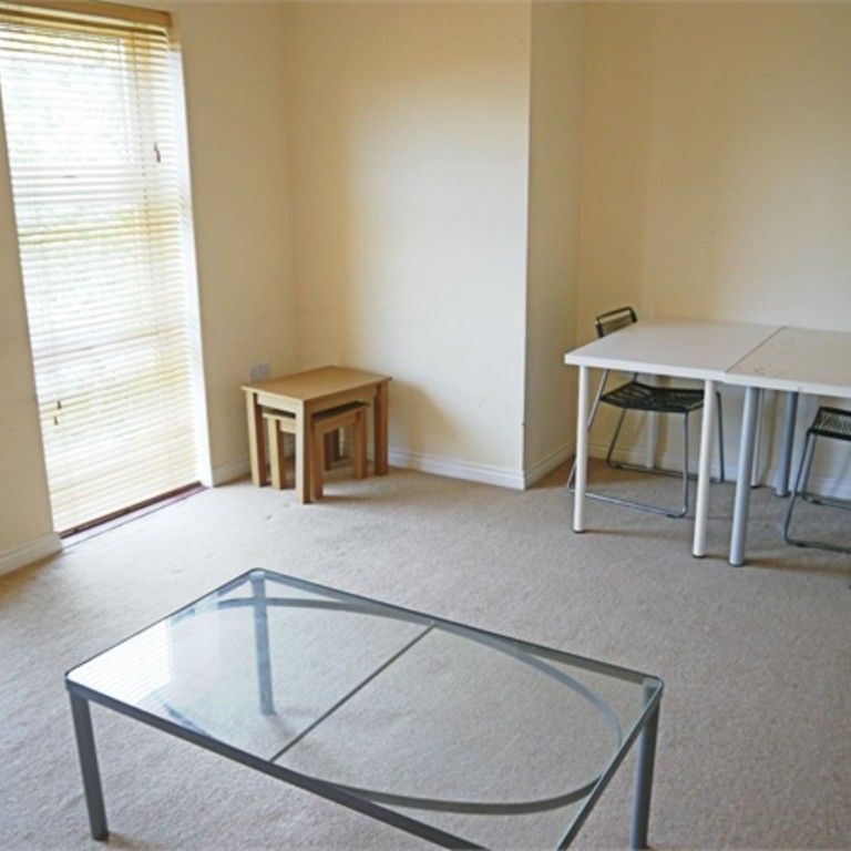 2 Bedroom Apartment - Photo 1