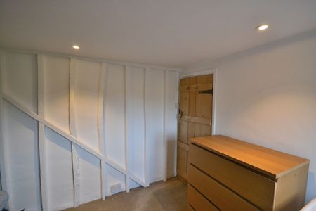 2 bedroom property to rent, - Photo 4