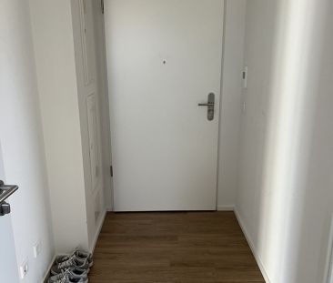 Yitzhak-Rabin-Straße 8, 40789 Monheim - Photo 3