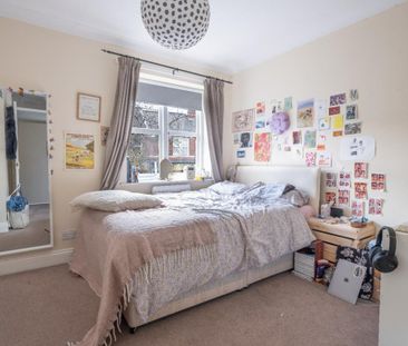 2 bedroom terraced house to rent - Photo 2