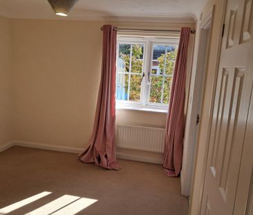 3 bedroom detached house to rent - Photo 5