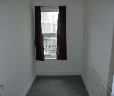 2 Bed Flat, Springfield Road, BN1 - Photo 4