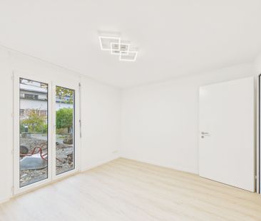 Modern 6.5-room family townhouse with lake view in Horgen – First o... - Photo 5