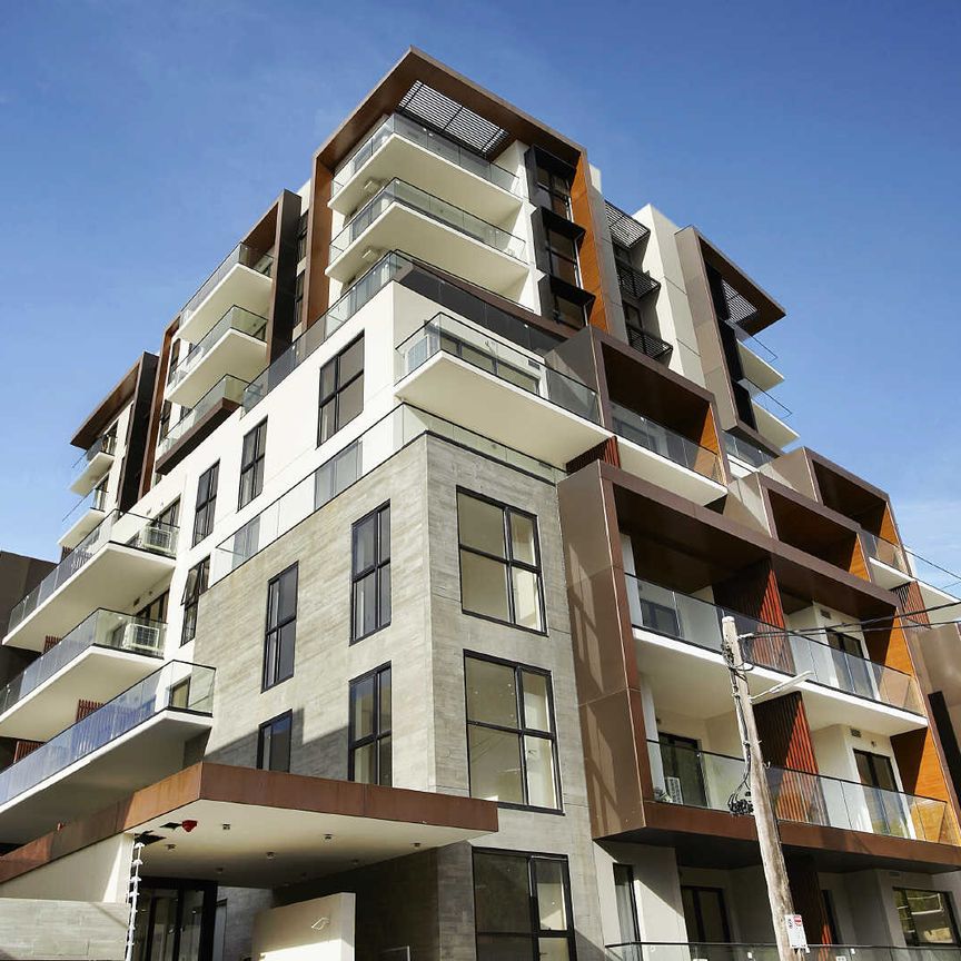 Modern Inner-City Living in the Heart of Richmond - Photo 1