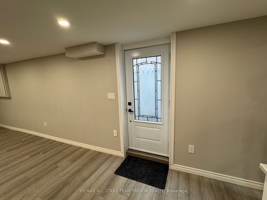 For Lease - 12 Verona Crescent Unit# Lower, Georgina, Ontario - Photo 1