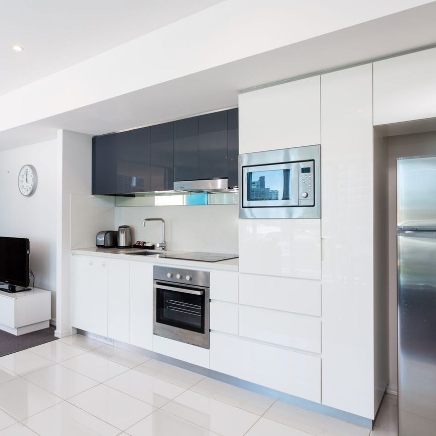 Modern 2-bedroom apartment in the popular & central H-Residence complex - Level 3 - Photo 1